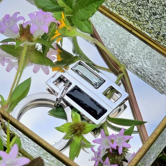 Swarovski Silver-tone Geometric Black crystal key chain 12 - Picture 1 of 4